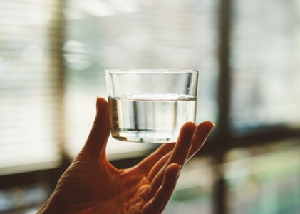 Pourquoi boire beaucoup d’eau en OMAD ?